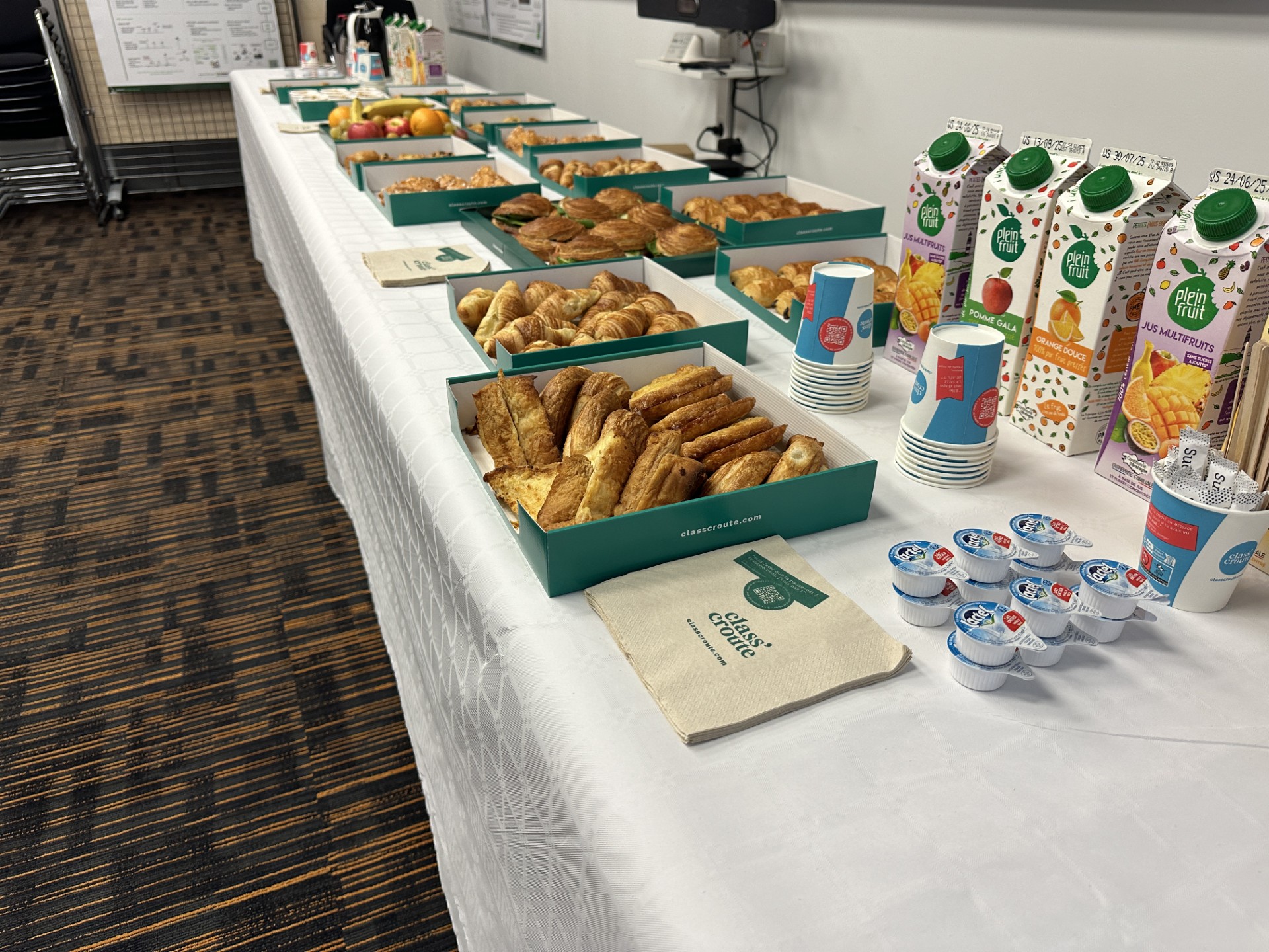 Buffet d’entreprise pour un événement interne à Boulogne-Billancourt pour 30 personnes